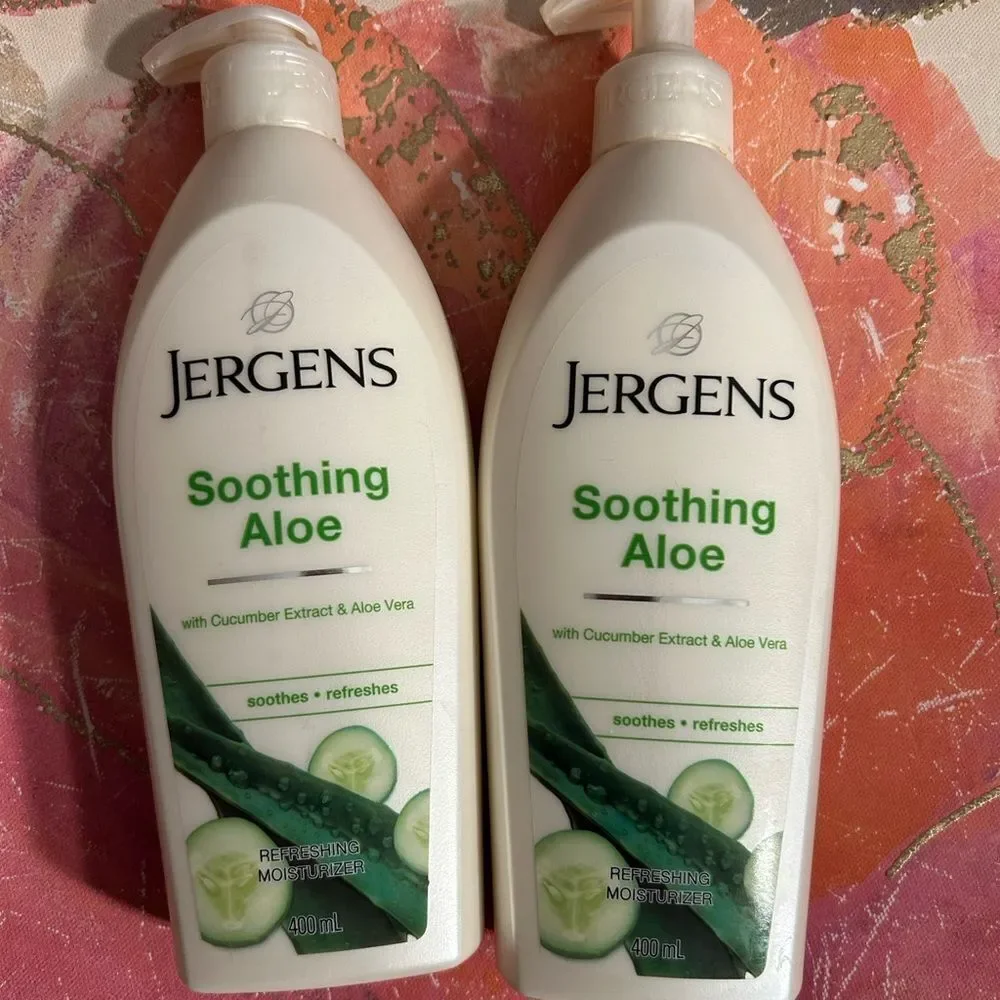 🛍️Jergens Soothing Aloe Moisturizer with cucumber 🥒 Extract and Aloe Vera🔥